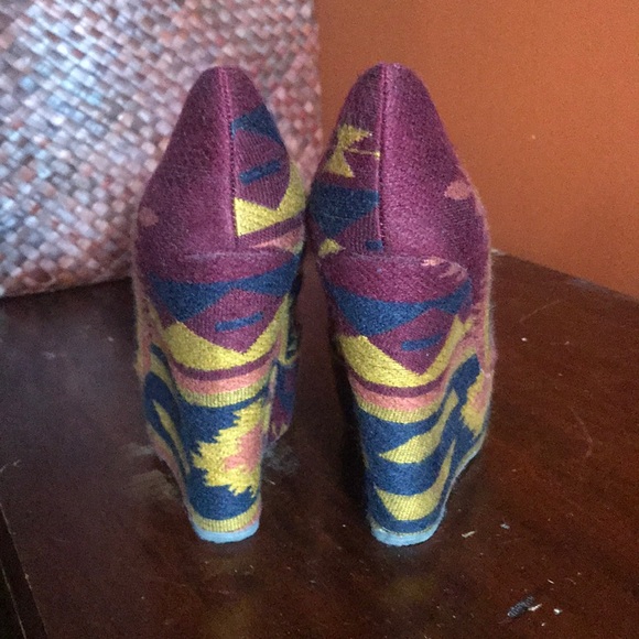 Steve Madden Aztec platform wedge - Picture 3 of 5